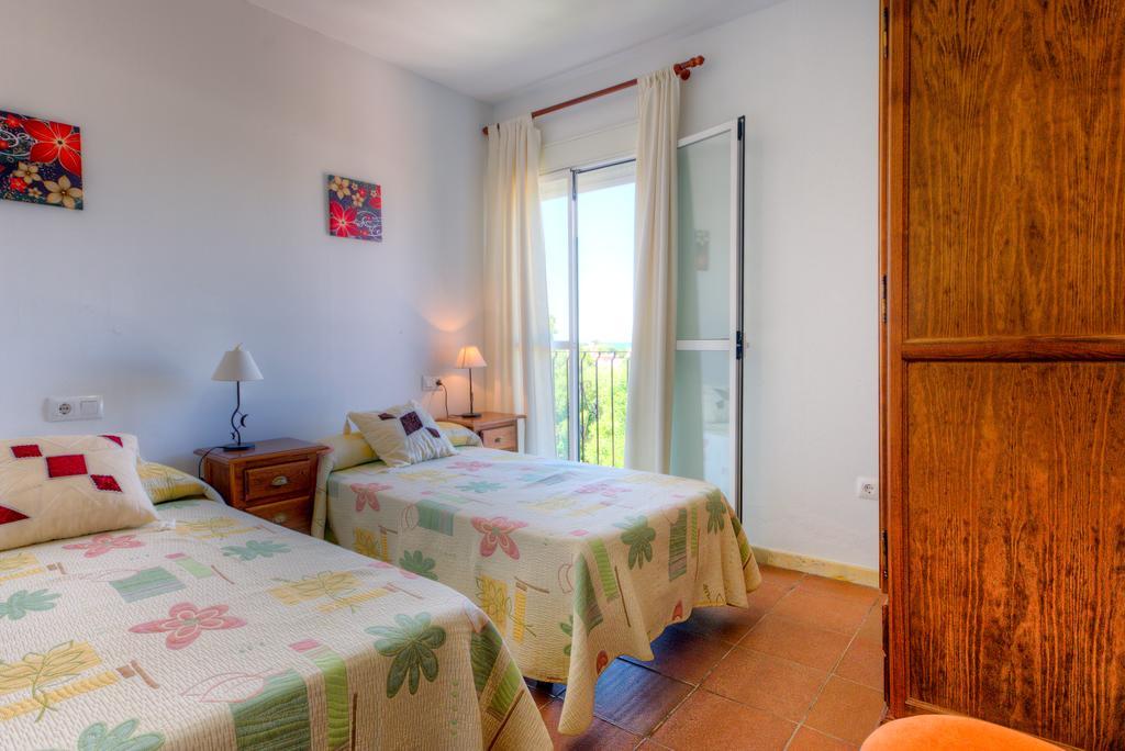 Apartamentos Costa Trafalgar サオラ 部屋 写真
